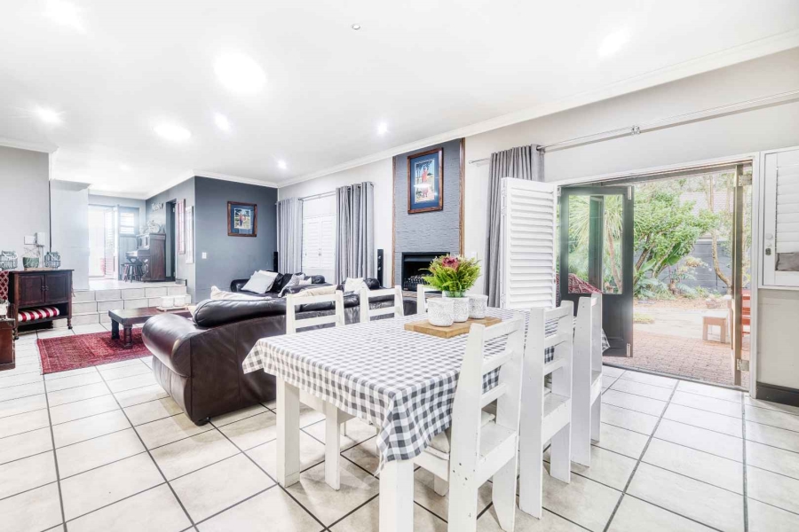 4 Bedroom Property for Sale in Hermanus Heights Western Cape